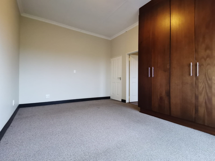 To Let 3 Bedroom Property for Rent in Woodland Hills Free State